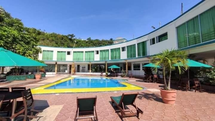 Hotel La Cascada Cristalina Melgar Ngoại thất bức ảnh