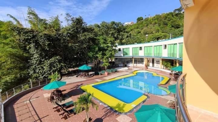 Hotel La Cascada Cristalina Melgar Ngoại thất bức ảnh